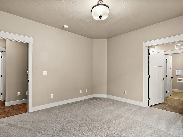 923 S Lone Willow Ave — Photo 20