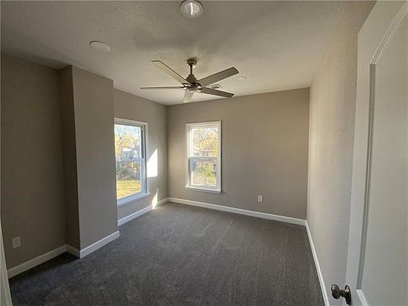 4th image of 3321 Wabash Ave