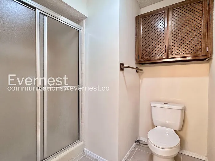 909 W Glendale St — Photo 10