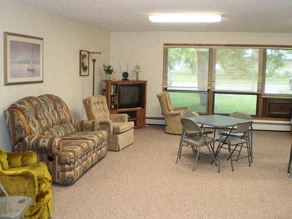 COMMUNITY ROOM