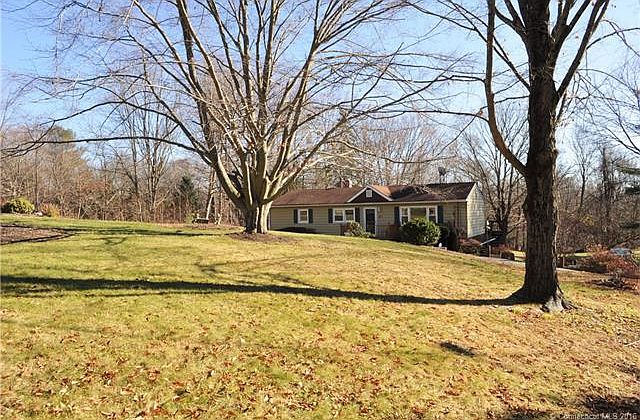 Gorgeous curb appeal sets o...