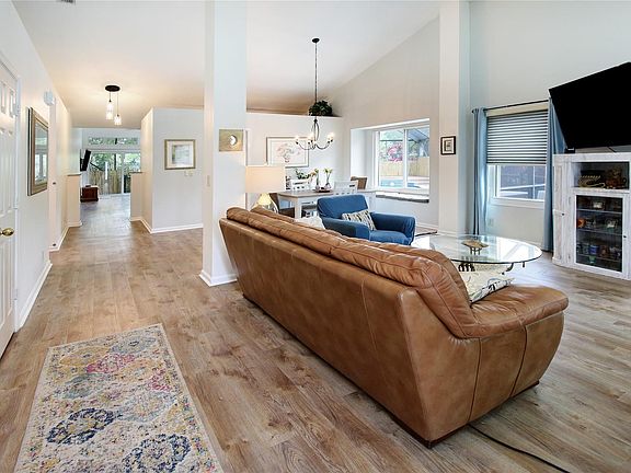 4th image of 5910 NW 65th Court