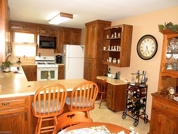 5th image of 1312 Opal St