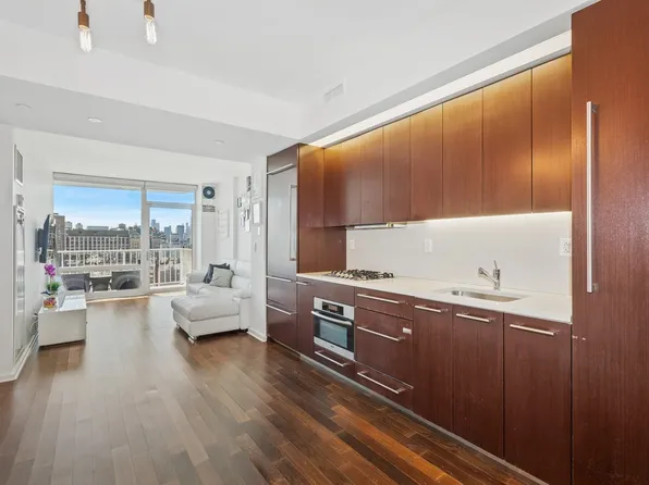 340 East 23rd Street 15A image 2 of 12