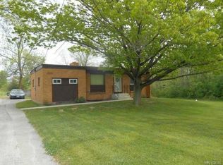 1821 Whitehaven Rd, Grand Island, NY 14072