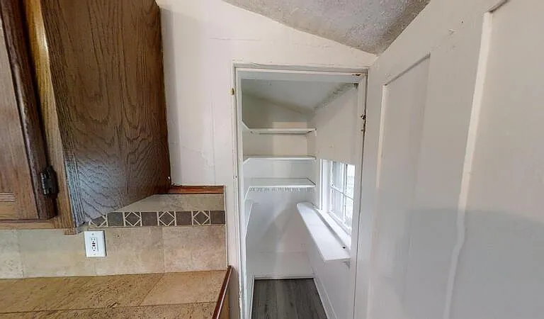 610 Lawrence St #2 — Photo 4