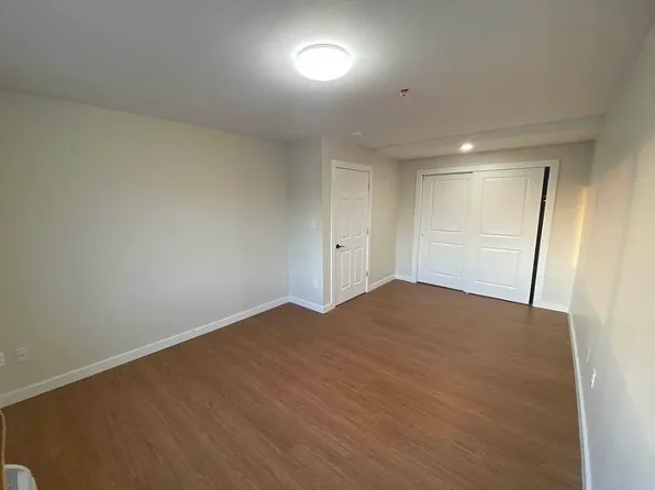 203 Main Street image 4 of 7