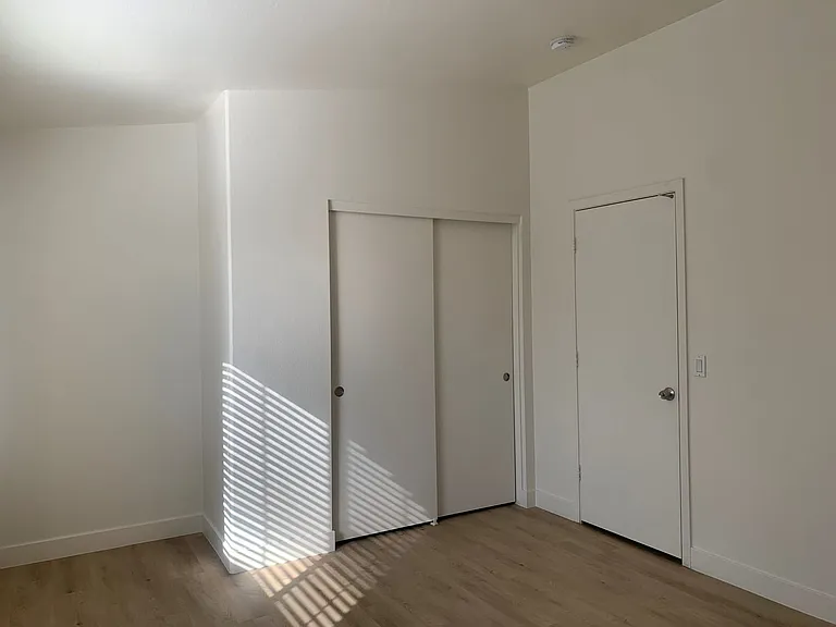 1961 N Hartford St #1185 — Photo 9