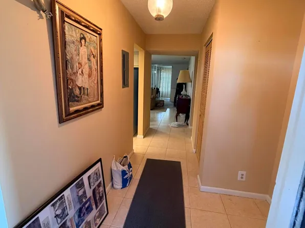 7640 NW 18TH Street #104, Margate, FL 33063