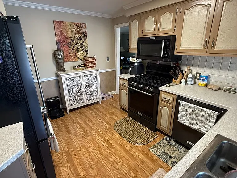 5240-5242 Old Oxford Ln — Photo 38