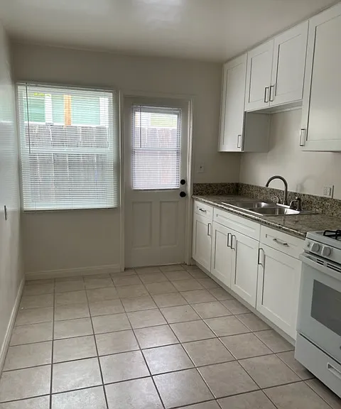 3145 Reynard Way — Photo 4
