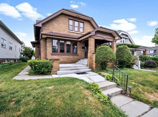 3209 S 9th Pl, Milwaukee, WI 53215