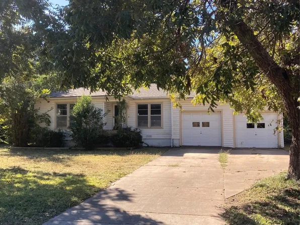 1210 E Elm St, Hillsboro, TX 76645