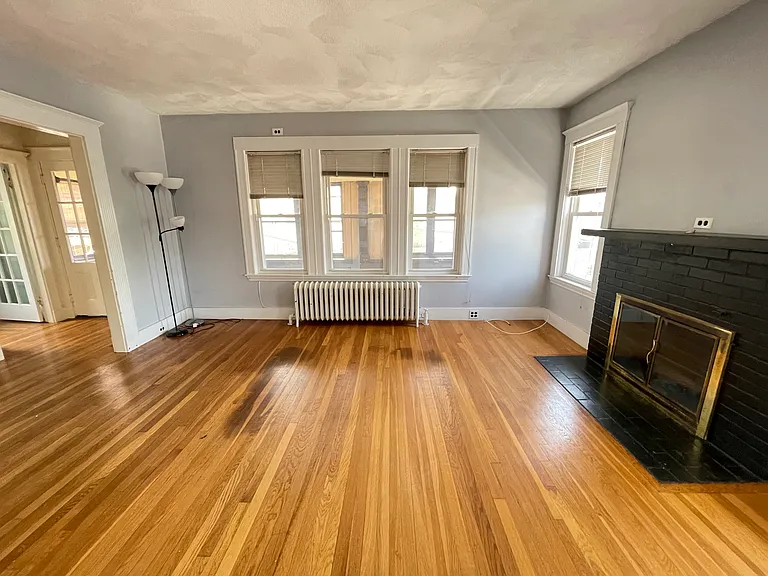 14 Allen St #2 — Photo 5