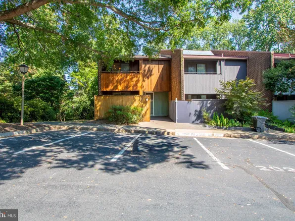 2029 Wethersfield Ct, Reston, VA 20191