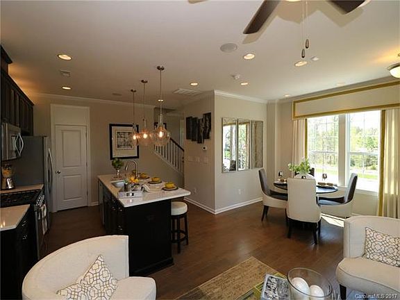 5th image of 9642 Glenburn Ln #1