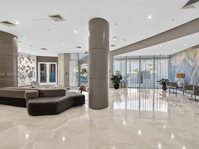 10275 Collins Ave #1521 — Photo 47