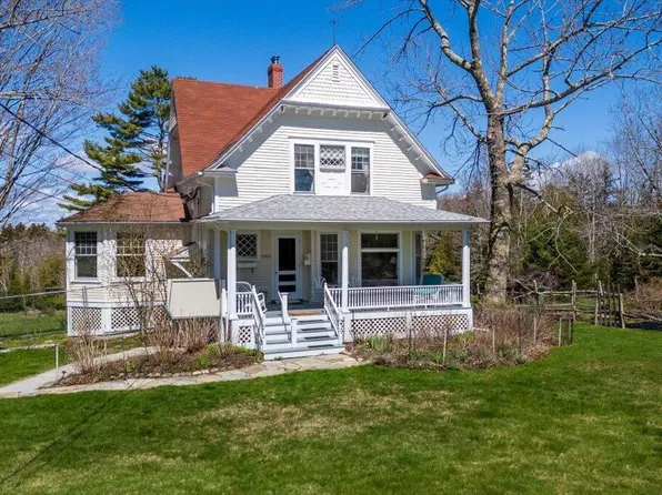 1014 Main Road, Islesboro, ME 04848