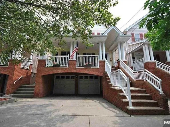 33 W 17th St, Bayonne, NJ 07002