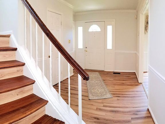 4th image of 11724 Critton Cir