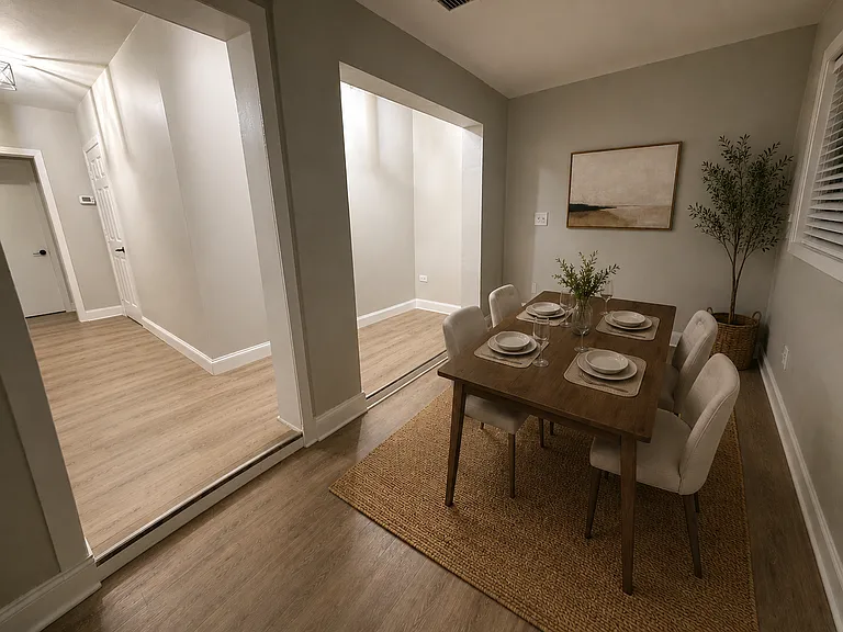214 W Elm St — Photo 4