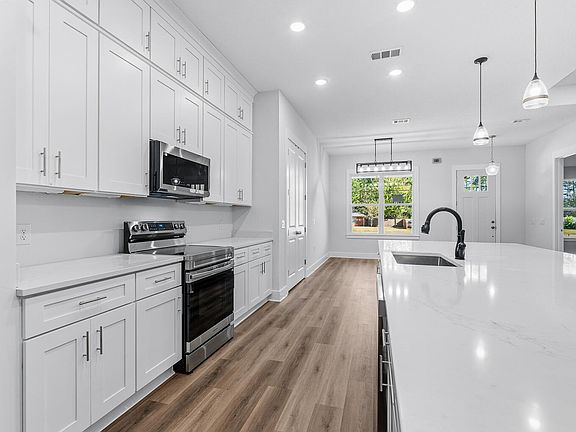 3rd image of 6621 Bluefish Rd