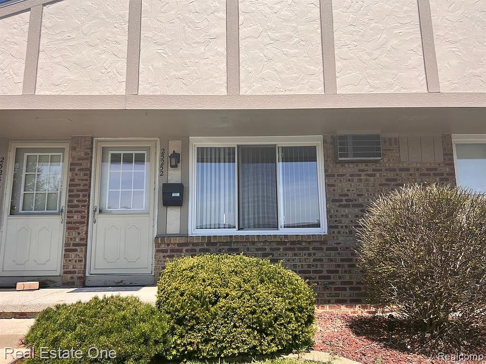 25252 Franklin Ter UNIT 2, South Lyon, MI 48178 Zillow