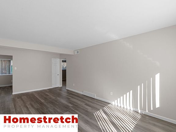 4th image of 15 Bruce Dr APT 2
