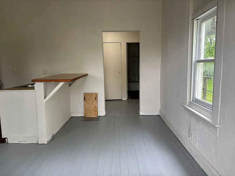 1800 N 6th Ave — Photo 2