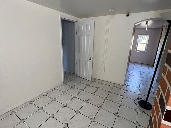 3rd image of 4211 Parker Ave APT 2
