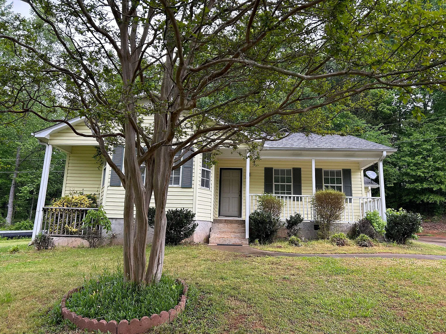 3 bed, 1154 sqft, $1,725 — Photo 2