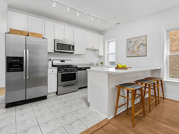 5th image of 1648 W Hollywood Ave #1