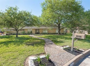 1030 Rose Cir, College Station, TX 77840