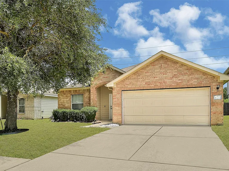 21630 Trilby Way — Photo 1