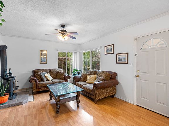 5th image of 7566 Dunsmuir St