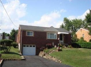 456 Rosewood Dr, Pittsburgh, PA 15236
