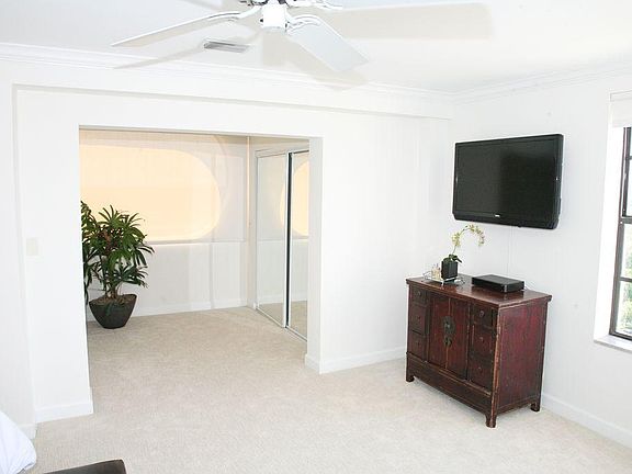 2nd image of 2109 Bayshore Blvd #1004