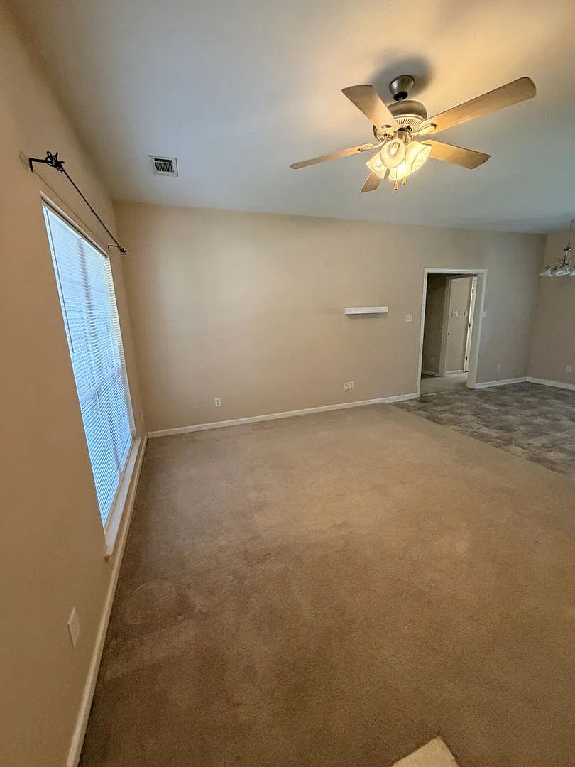 2714 Gage Dr — Photo 2