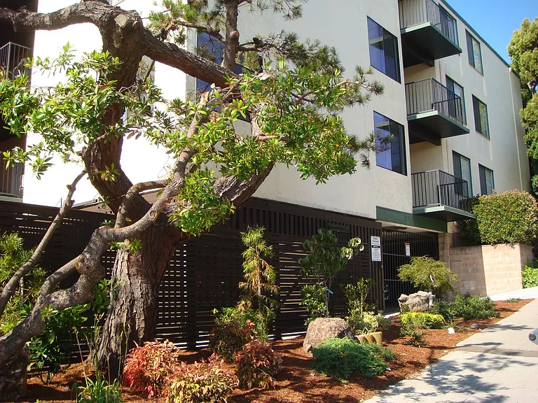 1550 Walnut St #10 — Photo 1