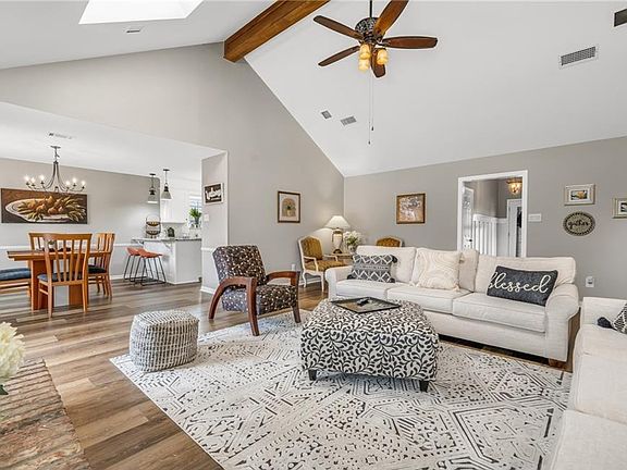 4th image of 2805 Socorro Ct