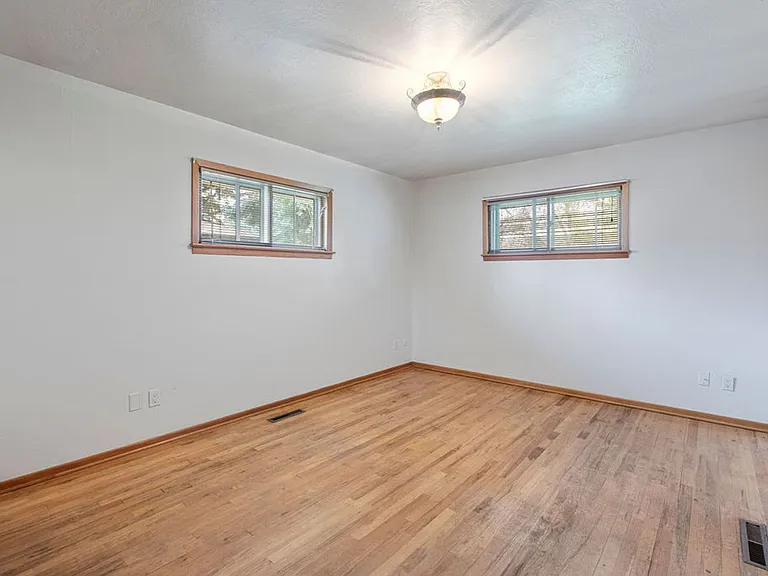 2524 Mathews St — Photo 20