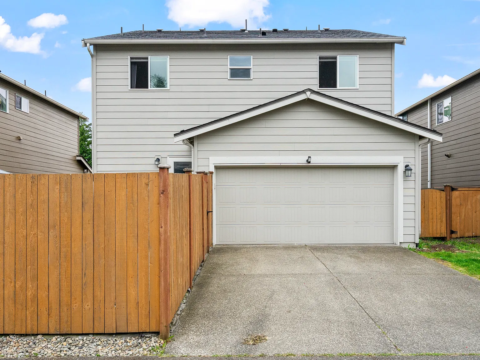 4 bed, 1908 sqft, $2,660 — Photo 4