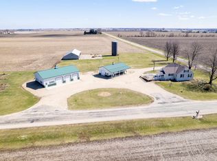 3405 S White Rock Rd, Rochelle, IL 61068