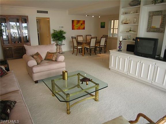 5th image of 3400 Gulf Shore Blvd N #2