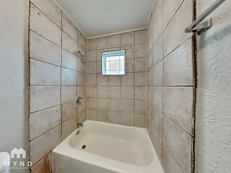 11807 Roandale Dr — Photo 18