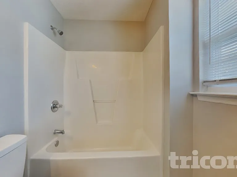 4828 Lighthouse Ct — Photo 8