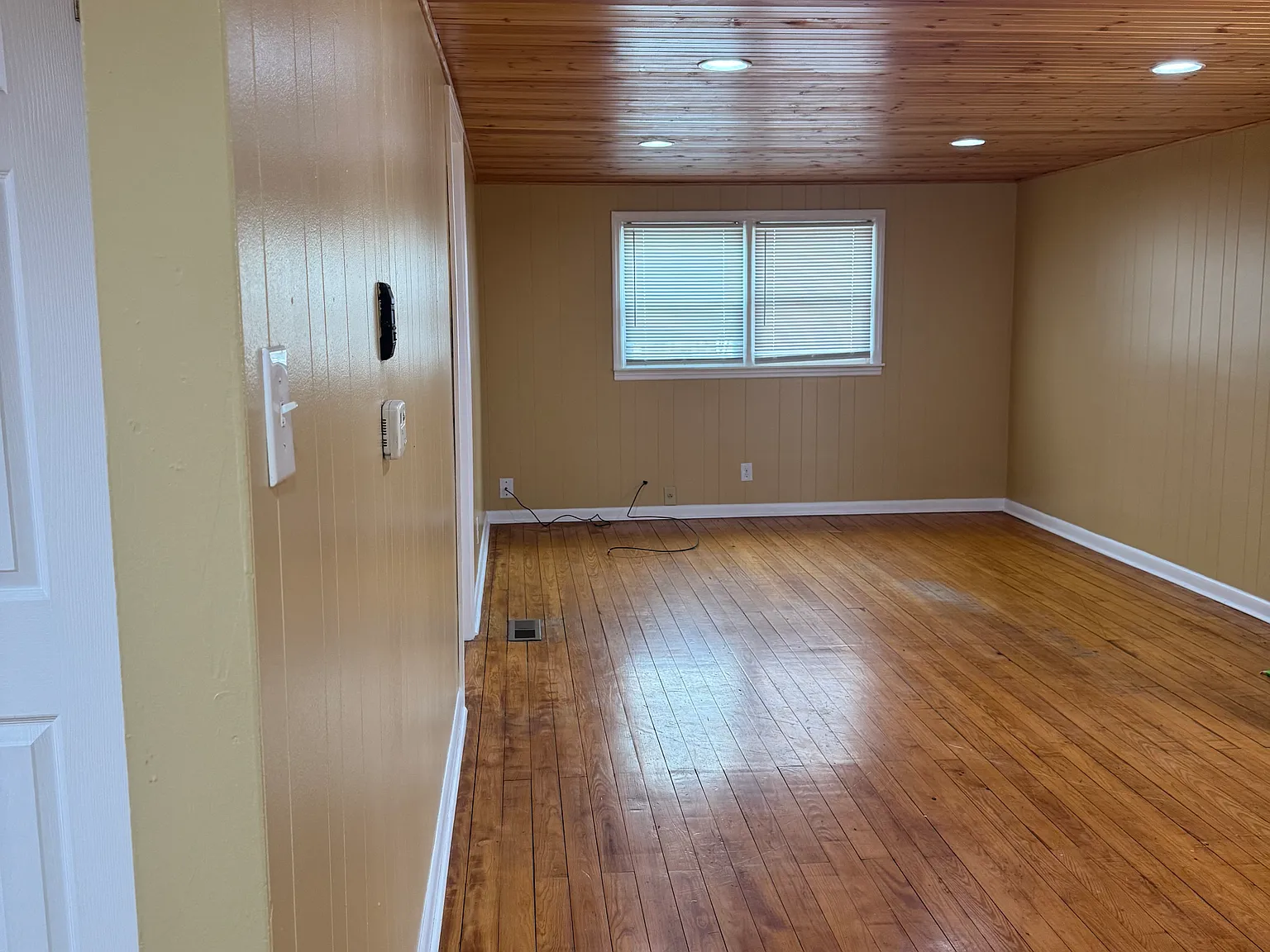 2 bed, $900 — Photo 4