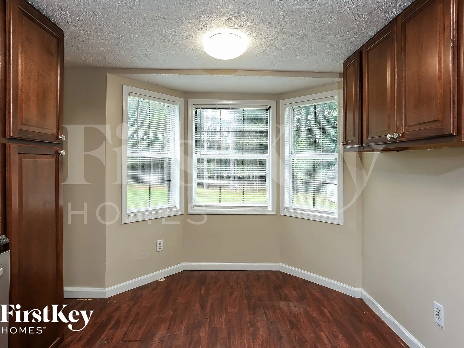 3 bed, 2.5 bath, 1510 sqft, $2,235 — Photo 4
