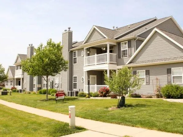 3026 E Stillwater Lndg, Urbana, IL 61802