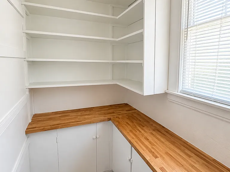 453 Wheeler St N — Photo 5